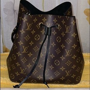 Louis Vuitton NEONOE MM
